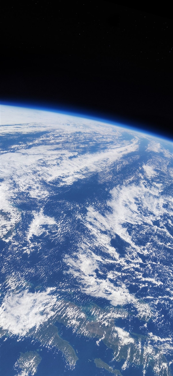小米把10Pro送上太空，1亿像素拍地球是一种什么样的体验