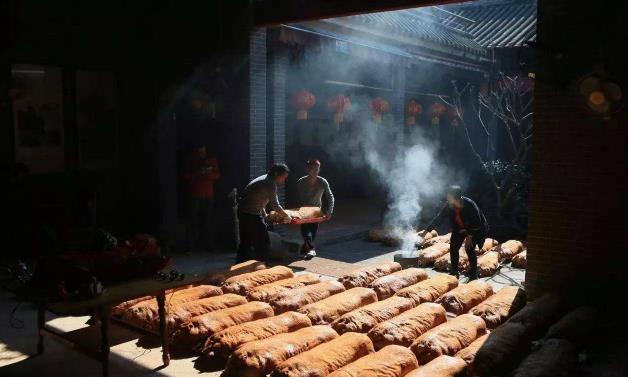 猪肉奖是什么意思?颁奖分猪肉是什么梗_首发网 猪肉奖是什么意思?颁奖分猪肉是什么梗