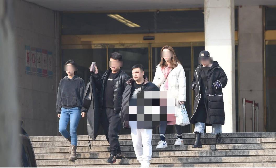 贾冰老婆是谁是李丽丽吗?贾冰老婆个人照片曝光