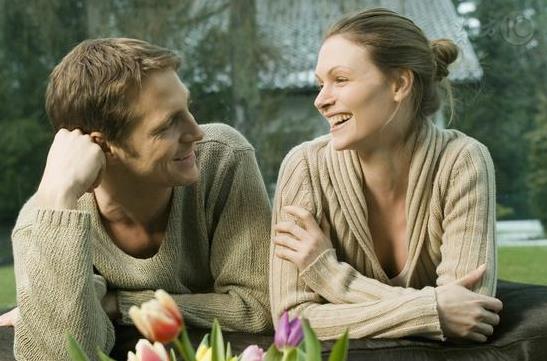 情侣年龄差距大会有代沟吗?能幸福的走到最后吗?