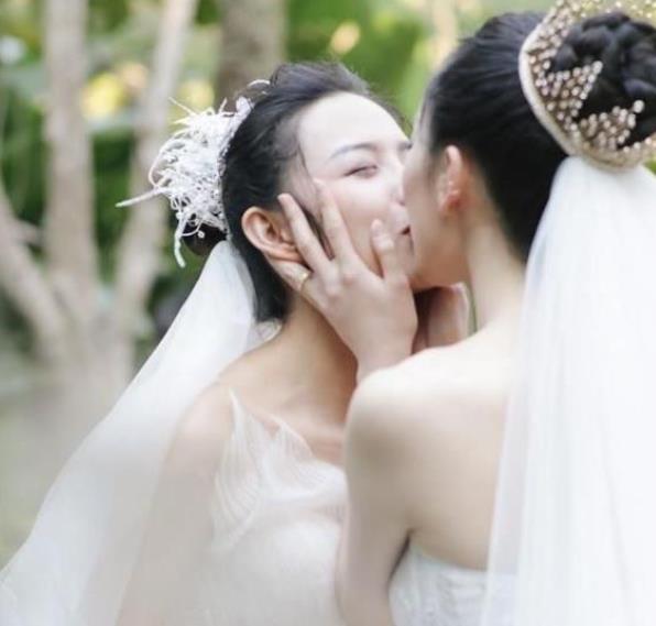 杨丽萍徒弟水月个人资料简介：水月为什么跟同性结婚