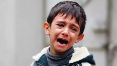 男孩爱哭是什么原因？爱哭的男孩性格分析如何解决男孩爱哭的毛病