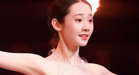 张艺凡是富二代吗:张艺凡练舞多久了_首发网 张艺凡是富二代吗:张艺凡练舞多久了