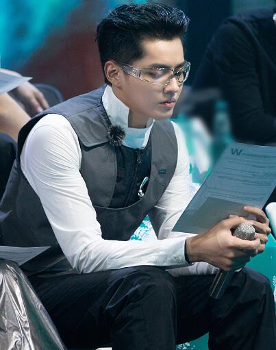 杨超越和吴亦凡是什么关系?他们之前怎么认识的?