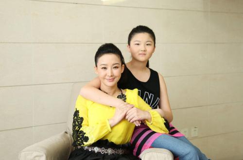 孙楠女儿买宝瑶现状，买宝瑶现在在哪上学上的什么大学？