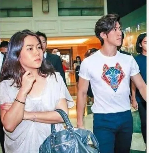 黎明怎么会娶阿wing?黎明妻子阿wing情史扒皮以前是谁的经纪人?_首发网 黎明怎么会娶阿wing?黎明妻子阿wing情史扒皮以前是谁的经纪人?