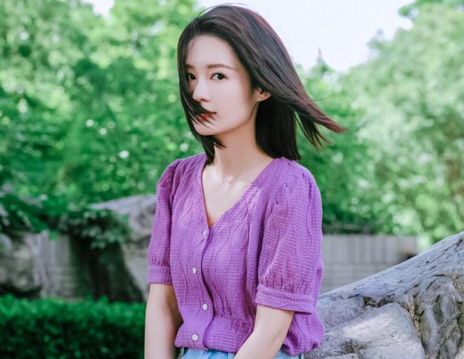李沁和宋轶哪个皮肤白(李沁演过的现代电视剧)