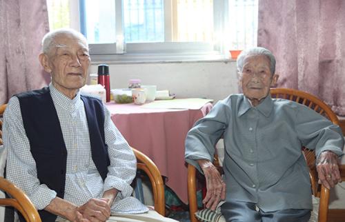 上海百岁老人突破3000，老人长寿的秘诀是什么！