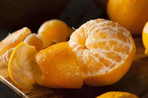 橘子皮泡水有什么作用？怎么用鲜橘皮做陈皮？