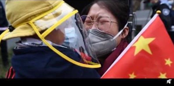 2020那些难忘的拥抱瞬间[多图]