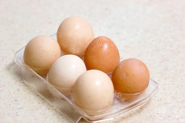 每天早上起床后坚持吃一个鸡蛋，多个好处不请自到