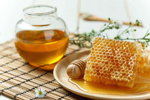 蜂蜜水的作用与功效，孕妇能喝蜂蜜水吗？
