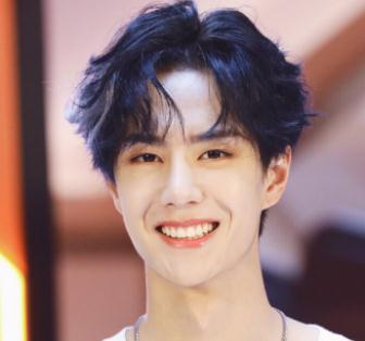 李子璇王一博怎么认识的
，肖战王一博不和实锤？
