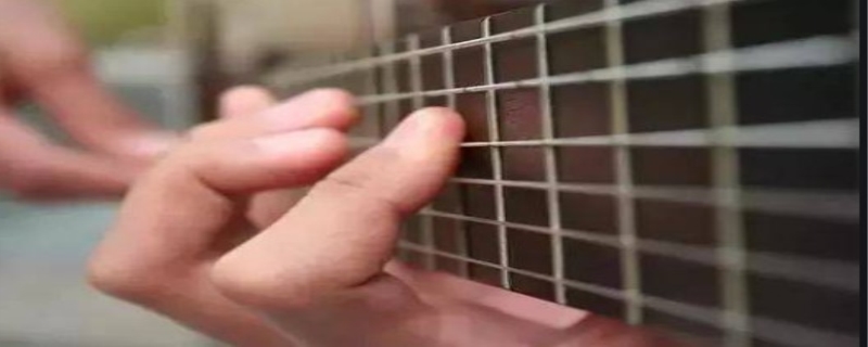 手指短的男人说明了什么，手指短可以弹吉他吗