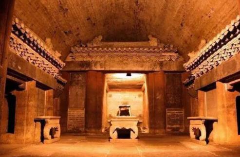 秦始皇的墓有多危险，进入皇陵后出来只能活两年