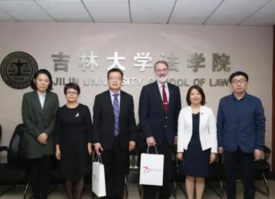 政法大学五院四系排名，中国政法大学、西南政法大学是国家级重点学校
