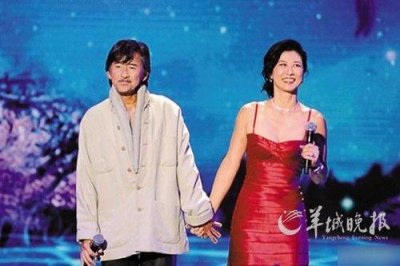 林子祥和叶倩文什么时候离的婚，搞错了.他只和吴正元离过婚