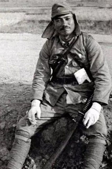 二战日本兵帽子上的布条是干嘛用的？日本兵为什么叫日本鬼子
