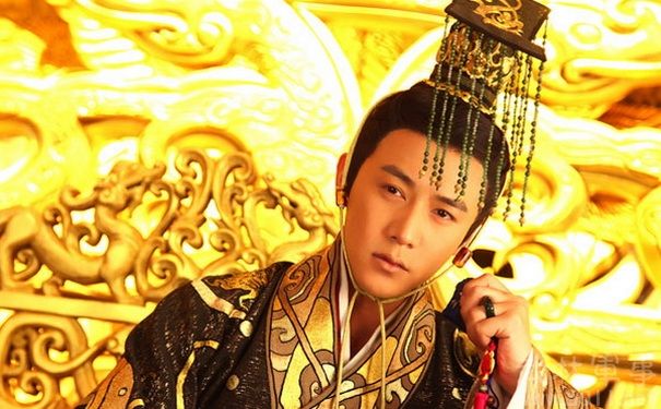 汉武帝为什么传位刘弗陵的原因，汉武帝的墓穴被盗挖了吗？