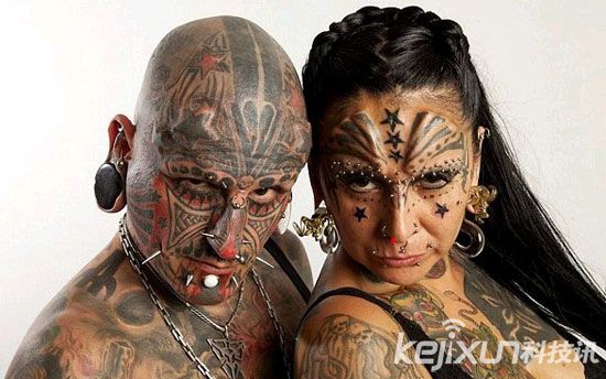 纹身上瘾的人是什么心态，最震撼的全身纹遍纹身的照片组图